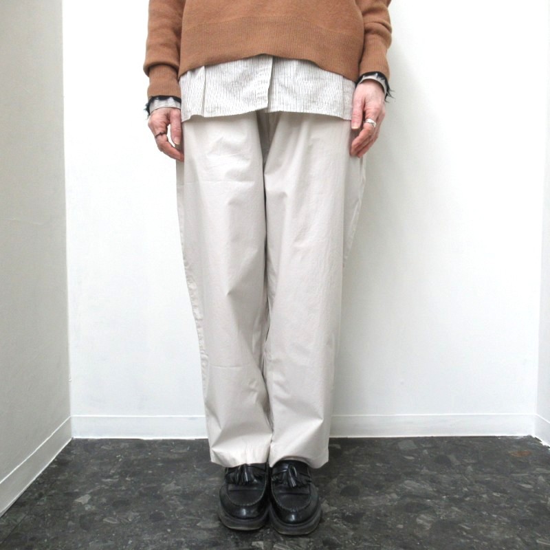 DAYS-sohi-  バックサテンテーパードパンツ /LBE33 【日本製】